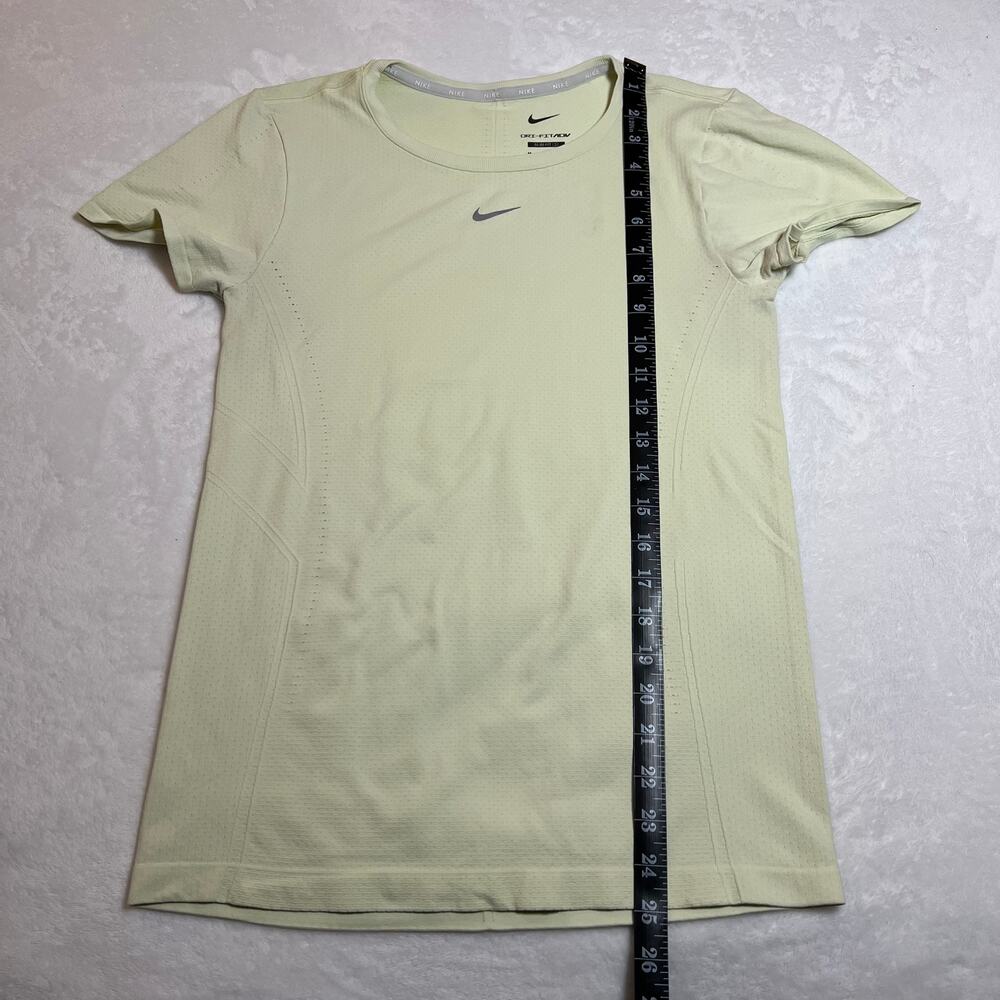 Nike Women's Crewneck Dri Fit Slim Seamless Top Size M Gym Workout Exercise - Picture 7 of 7